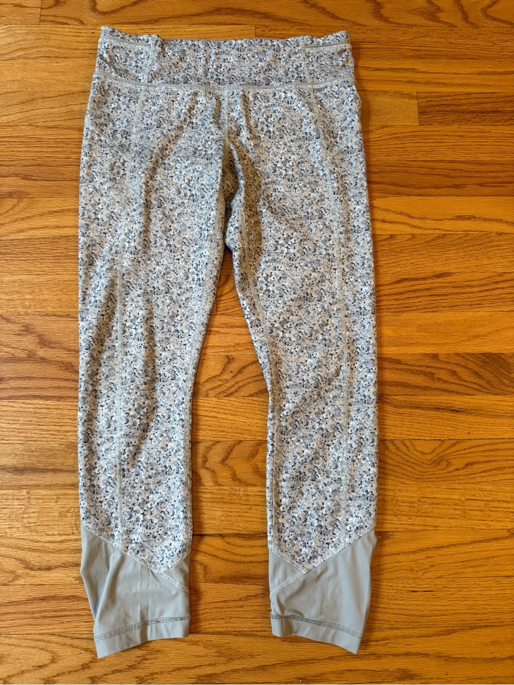 Lululemon Size 8 Gray Legging